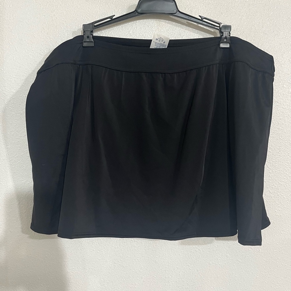 Lance and swimwear skirt  2X 
20 W – 22W NWT black bikini, bottom woman plus